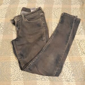 Grey Levi's Skinny Jeans